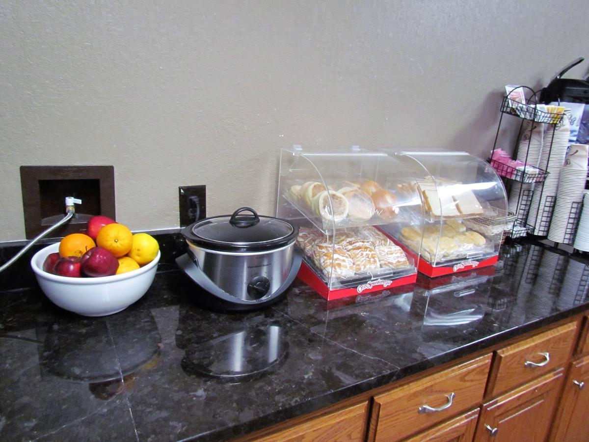 Oak Hill Inn & Suites Canton Esterno foto